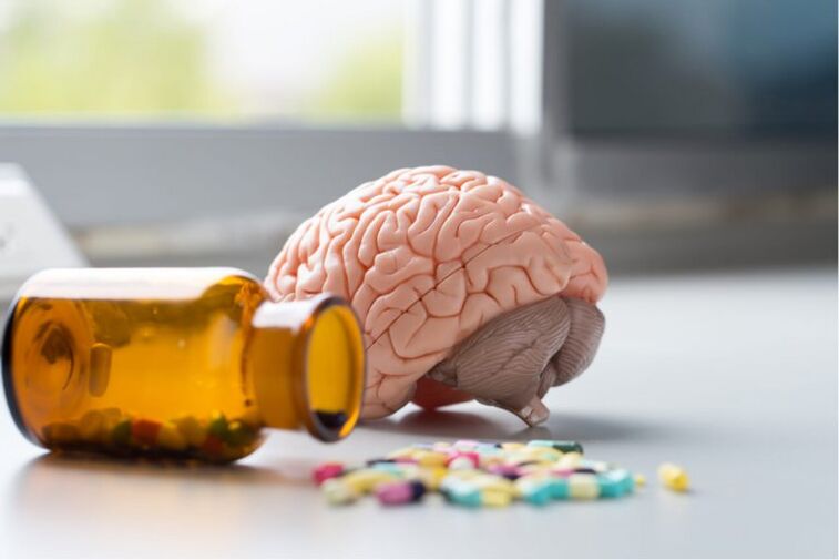 What vitamins do the brain need